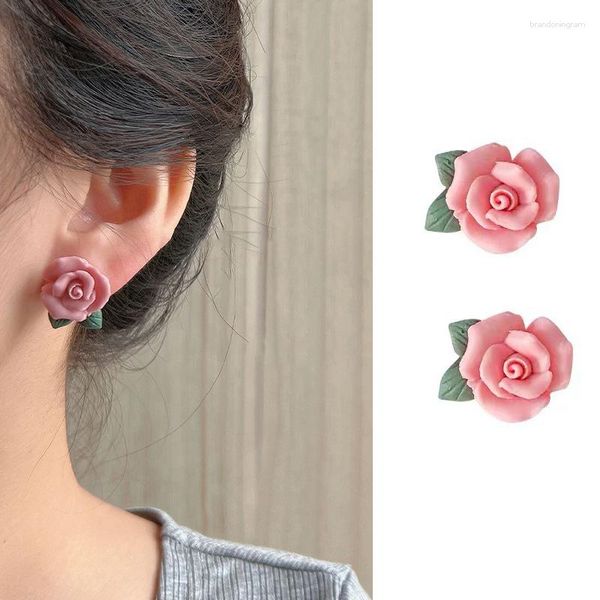 Orecchini a cerchio 2023 coreano rosa dolce fiore orecchino con perno per le donne rosa fiori bianchi perla squisito zircone ragazze gioielli per feste