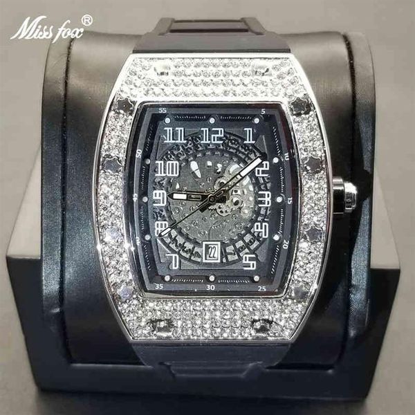 Missfox 2021 nova chegada tonneau relógios masculinos congelado cheio de diamante pulseira de borracha relógio oco dial design luxo esporte masculino clock252k