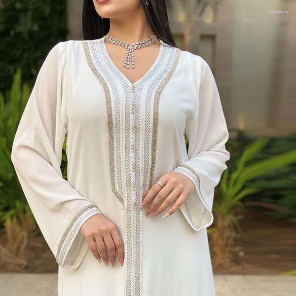 Roupas étnicas Branco Kaftan Muçulmano Mulheres Luxo Dubai Abaya Turquia V Neck Slim Vestido Longo Sem Mangas Tops 2 Pcs Islam Abayas Bordado
