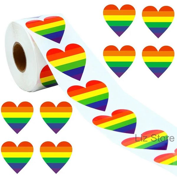 Bandiere arcobaleno Adesivi Gay Pride Adesivi arcobaleno amore Roll in Etichette bandiera orgoglio a forma di cuore per regali Artigianato Busta sigillante TH1091