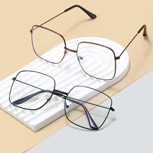 Montature per occhiali da sole Kpop Lenti piatte Occhiali con montatura grande ultraleggera Occhiali trasparenti da donna firmati coreani da uomo