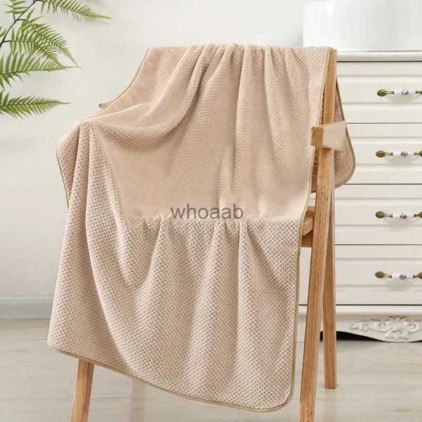 Cobertores Swaddling Flanela Cobertor de Bebê Abacaxi Xadrez Envoltório de Bebê Grosso 140 * 70cm Toalha de Banho Absorvente Toalha de Praia de Secagem Rápida Toalha de Tamanho Grande YQ231003