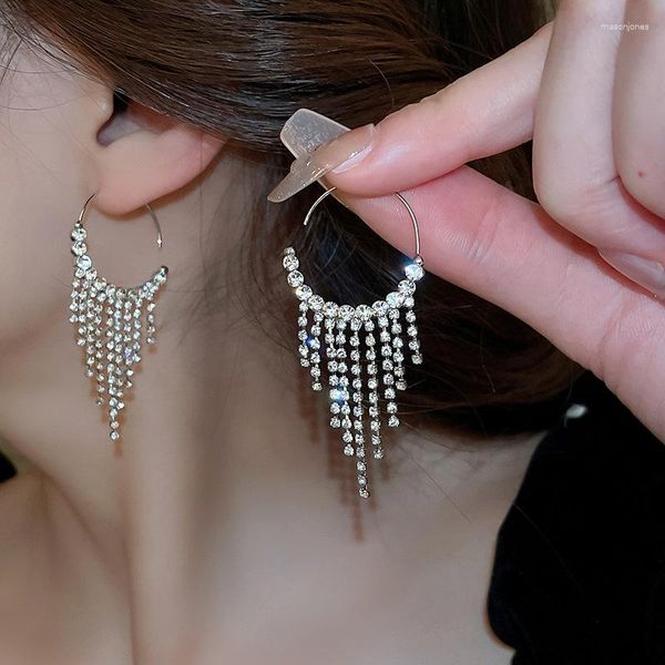 Серьги-кольца, модные серебряные полукруглые серьги с кисточками со стразами для женщин, простые темпераментные ювелирные изделия, подарок 2023
