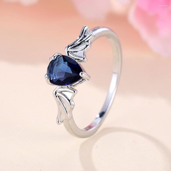 Cluster-Ringe Niedlicher dunkelblauer Fledermaus-Tier-Ring für Frauen versilbert Wassertropfen Zirkon Stein Finger Hollween Party Schmuck Geschenk