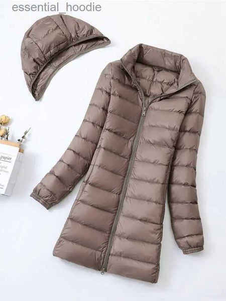 Women Down Parkas Women Hood Hood Jaquetas de Puffer de inverno destacáveis 2023 Ultra Light Capuz Duck Down Coats Office Fashion La Long Feather Parkas 7xl L231005