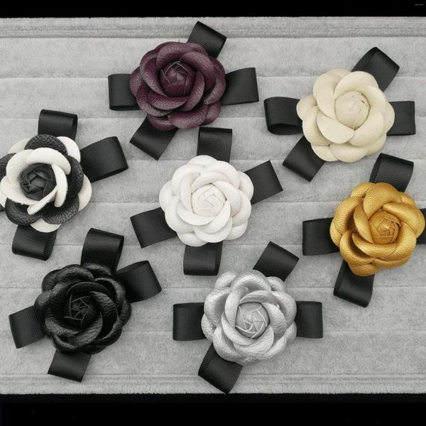 Broches de couro camélia flor para mulher tamanho grande fita arco broche pinos casamento preto branco roupas jóias acessórios