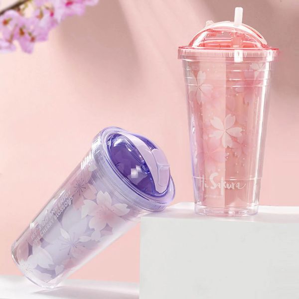 Tumblers kapaklı plastik bardaklar Kahve içmek için yeniden kullanılabilir su şişesi Sütü Sütü Sil Saman Kupası Gizli Buz BPA Ücretsiz Sakura 230928