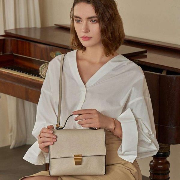 COCCINELLE/Kechner Frances Большая и нишевая дизайнерская высококачественная французская сумка через плечо, темпераментная докторская сумка
