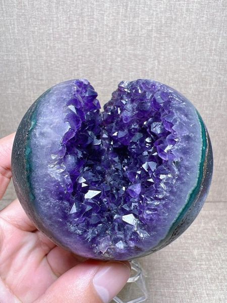 Figurine decorative Ametista naturale Geode Sfera Forma libera Intaglio Reiki Healing Stone Decorazione della casa Regalo squisito