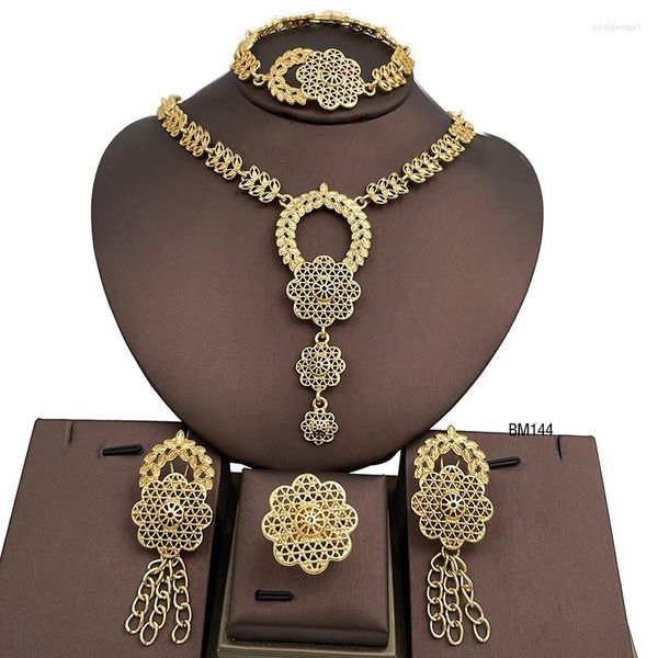 Collana Orecchini Set Dubai Fiore placcato oro per gioielli da donna Anello grande africano Abbigliamento quotidiano Regali per feste di nozze