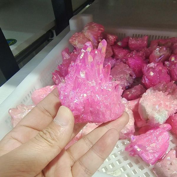 Dekoratif figürinler 160g doğal melek aura kristal küme pembe elektrodupating titanyum kaplama kuvars iyileşme