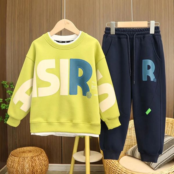 Giyim Setleri Sonbahar Çocuk Boy Patchwork Giysileri Set Genç Mektup Mektup Baskı Pullover Sweatshirt Üst ve Jogger Pantolon Takım Kids Trailsuit 230927