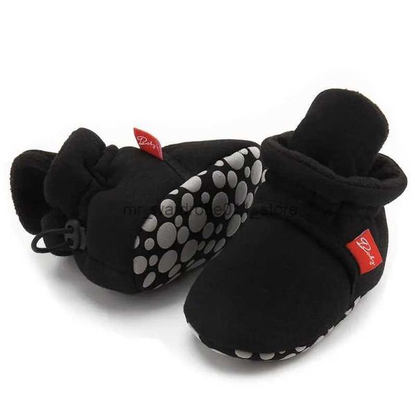 Primi camminatori Scarpe da neonato Calzini caldi Stivali da bambino Inverno Primo camminatore Neonate Ragazzi Suola morbida Stivaletti da neve Scarpe da culla unisex zapatos bebe Q231006