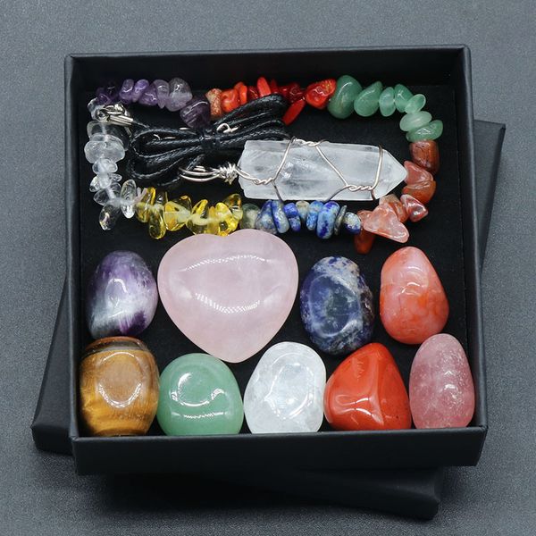 11 pezzi / set set di cristalli curativi 7 chakra irregolare pietra burattata chip braccialetto di ghiaia quarzo rosa cuore pietra preziosa collana pendente di quarzo trasparente