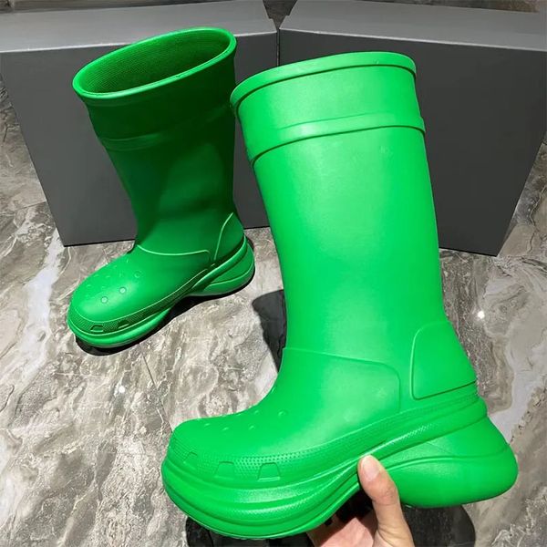 Neue Mode Frauen Brand Winter lange Stiefel Kampfschuhe wasserdichte Gummi -Regenstiefel Damen Chunky Sohle Plattform Knight Boots