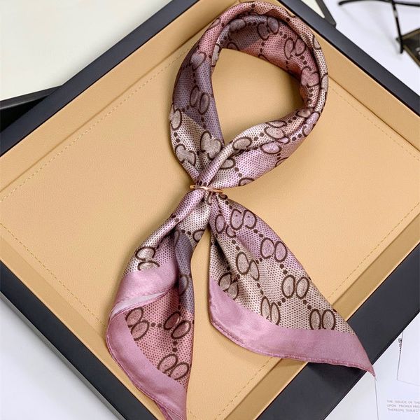 Sciarpe di seta primavera estate di marca di lusso Sciarpa quadrata da donna 70 cm Elegante fazzoletto da collo Lettere stampate Piccola Pashmina Fazzoletto stile versatile