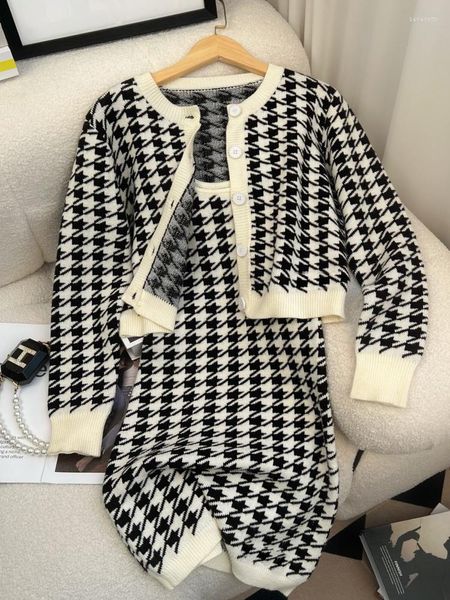 Arbeit Kleider Herbst frauen Gestrickte Sets 2 stück Koreanische Mode Rundhals Plaid Strickjacke Mantel Und Schlinge Anzüge Femme