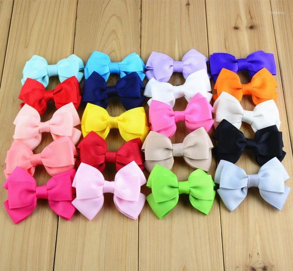 Abbigliamento per cani 20 colori Pet Gatti Accessori per toelettatura Clip per cani Base per capelli con fiocco grande 50 pezzi / lotto 7,5x5 cm