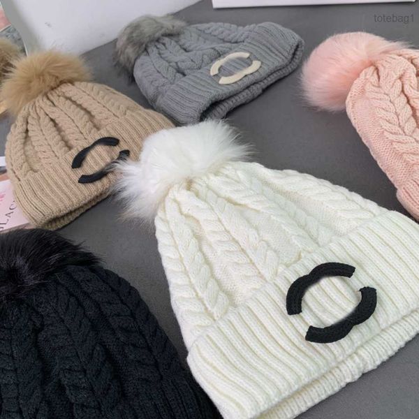 cappello a cuffia Berretti Cappelli firmati per uomo e donna Berretto a sfera carino Autunno/inverno Cappello lavorato a maglia termico Sci Cofano di marca Berretto caldo di lusso con teschio scozzese di alta qualità 9TNO