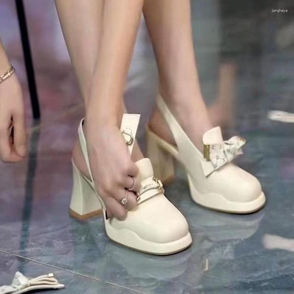Sapatos de vestido Verão 2023 Desgaste Redondo Toe Back Strap Bow Design Slingbacks Branco Moda Feminina