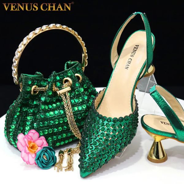 Scarpe eleganti Chan Tacchi alti per Lady 2023 Designer di lusso Colore verde Pieno di diamanti Punta a punta Scarpe da sposa e borsa Set Party 231006