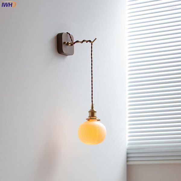 Wandlampen IWHD Keramikkugel LED-Leuchten Zugkettenschalter Plug In Walnuss Baldachin Kupfer Wandlampe Badezimmer Schlafzimmer Nebenlampe