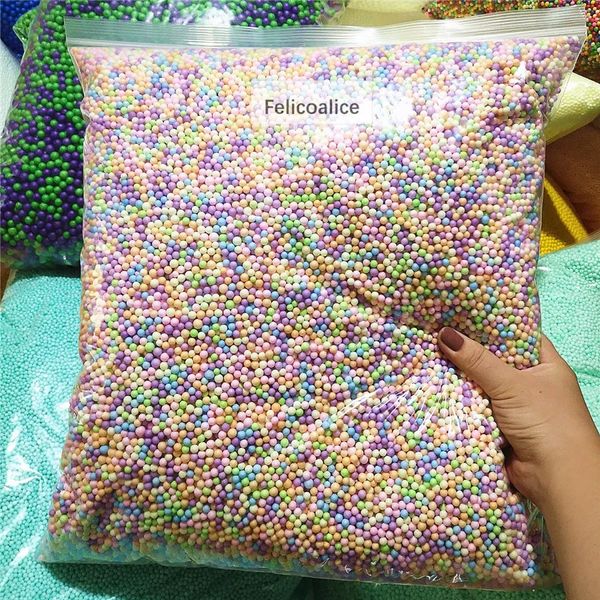 Noel Dekorasyonları 250g/Bag Macarons 2-3.5mm 4-6mm Pastel Mini Köpük Boncuklar Renkli Polytrenren Strafoam Dolgu Topları El Sanatları DIY 231006