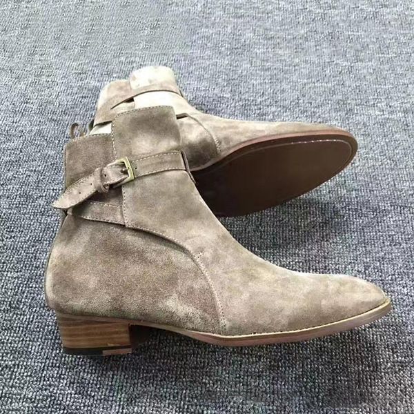 Stivali con cinturino con fibbia da uomo corto in pelle scamosciata di mucca classico casual alla caviglia in pelle da equitazione tendenza retrò cowboy occidentale