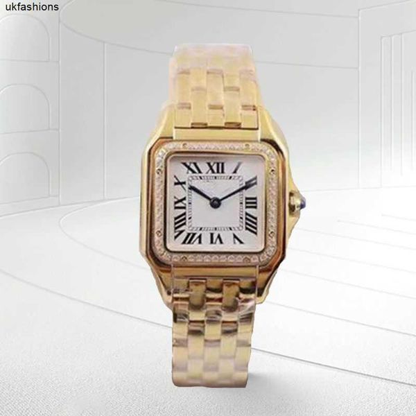 Ct-Uhren mit Diamant-Dame, quadratische Quarzuhr, Modeliebhaber, Damenuhren, silberne Tank-Armbanduhren, Damen-Valentine-Luxus-Quadrat-Diamantuhr, AAA W HB7F