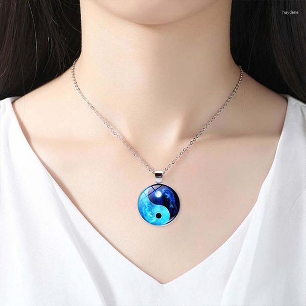 Anhänger Halsketten Tai Chi Yin Yang Halskette Unisex Cabochon Glas Damen und Herren Klassischer Mond Party Schmuck