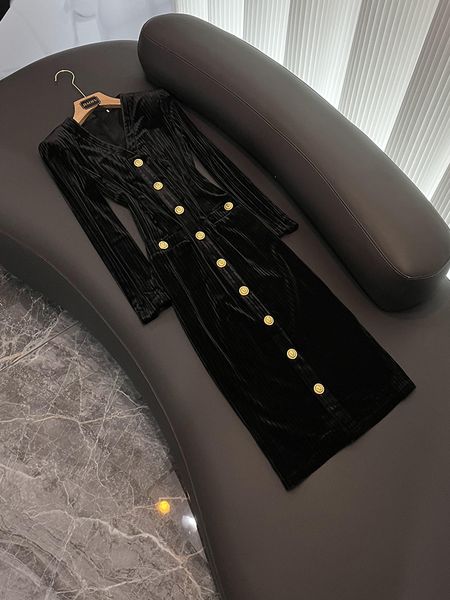 2023 herbst Schwarz Einfarbig Getäfelten Zipper Kleid Langarm V-ausschnitt Tasten Einreiher Casual Kleider D3O071431