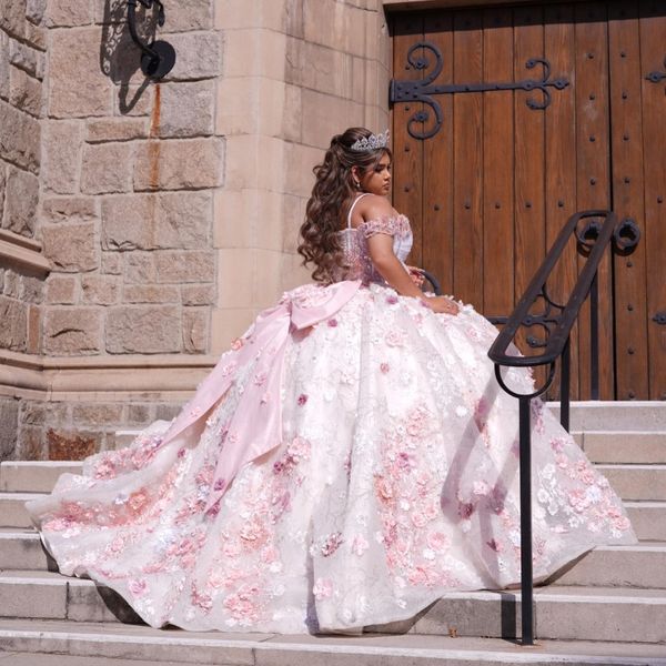 Pembe ışıltılı tatlım quinceanera elbiseler omuz boncuklarından balo elbisesi kristal aplike 3dflower katmanlı tatlı vestidos de 15 kız