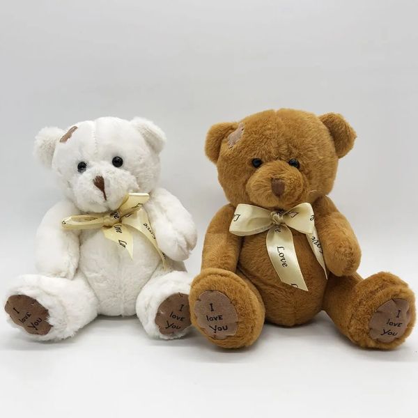 Bambole di peluche 1 pz 18 CM Farcito Teddy Bear Patch Orsi Tre Colori Giocattoli Regalo per Bambini Ragazzi Giocattolo Regali di Nozze 231007