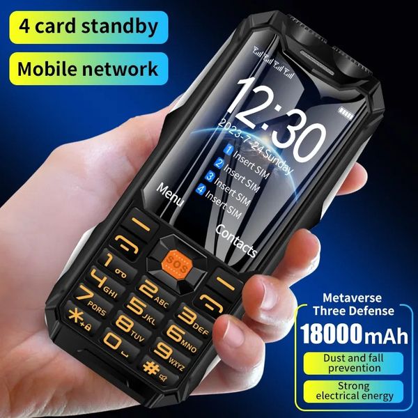 Telefono cellulare robusto sbloccato con 4 schede SIM 3,5 pollici Esterno Suono forte Torcia Torcia Batteria grande Standby lungo Mp3 Radio FM Cellulare con tasti grandi