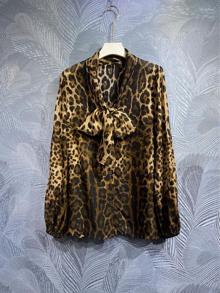 Blusas femininas moda leopardo impressão mulheres seda primavera outono lenço colar com arco único breasted camisa de rua alta