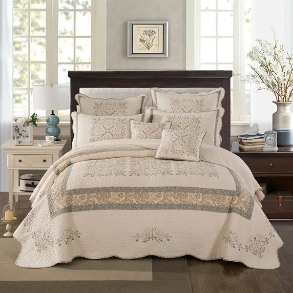 Conjuntos de cama CHAUSUB Bordado Algodão Quilt Set 3 PCS Colcha na cama Coverlet Super King Size Summer Consolador Cobertor para 1P5PC 231009