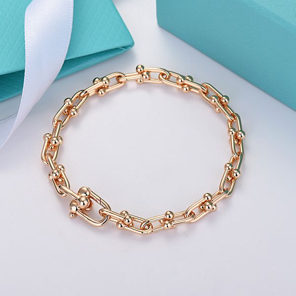 Bracciale a forma di forma a doppia forma double a doppia U in oro 18k per donne marca di lusso S925 Scarico di scarpe a cavallo placcato in argento OL Girls Bracelets Bracelets Wedding Wedding Regalo per gioielli belli