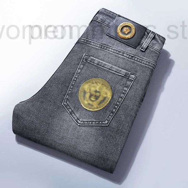 Erkekler Kot Tasarımcı Avrupa Moda Markası Üst düzey Gri Denim Pantolon, İlkbahar ve Yaz Tarzı Sıradan Elastik İnce Fit Dokuz Bacaklı Işık Lüks Erkek Giyim 8T8R M535