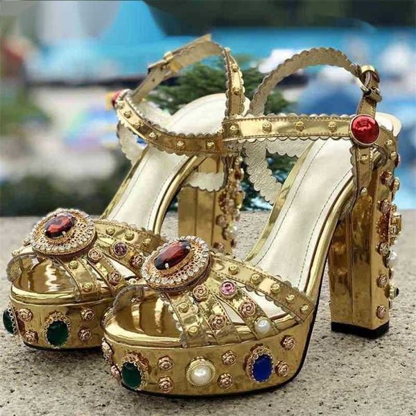 Sandália de quadril mulheres grossas sapatos de salto alto sandálias de plataforma para strass mulher de couro de ouro peep toe casamento 220901