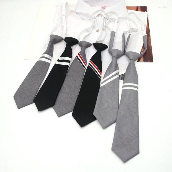 Pajaritas TB Tie Gris Negro Versión coreana Gratis para parejas masculinas y femeninas JK Plomo tejido a rayas con estilo universitario