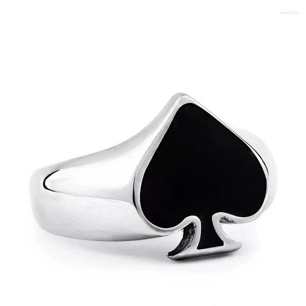 Anéis de cluster moda preto coração forma unisex cartão anel personalidade jogo padrão espadas liga jóias acessórios de festa presentes