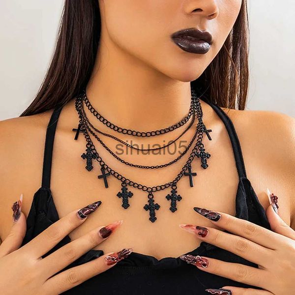 Anhänger-Halsketten IngeSight.Z Gotische mehrschichtige schwarze Kreuz-Anhänger-Halsketten für Frauen Punk-Kubaner-Gliederkette-Choker-Halskette Halloween-Schmuck x1009