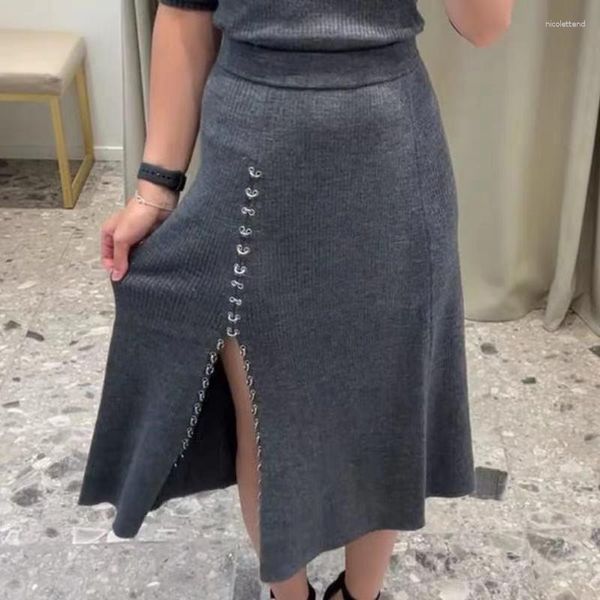 Gonne da donna in maglia asimmetrica Jupe Anelli Decorazione Grigio o nero Elastico in vita Diviso 2023 Inizio autunno Donna Midi