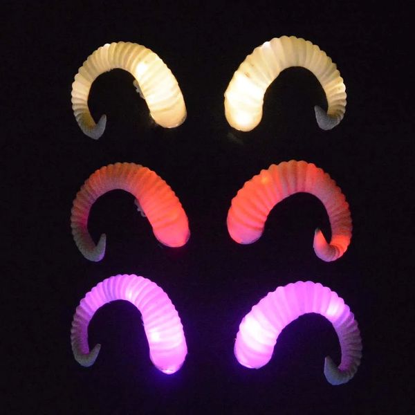 Outros suprimentos de festa de evento Adulto Crianças Simulação Cabra LED Glow Light Sheep Horn DIY Piscando Clipe de Cabelo Gótico Artesanato Rave Traje Halloween Natal 231009