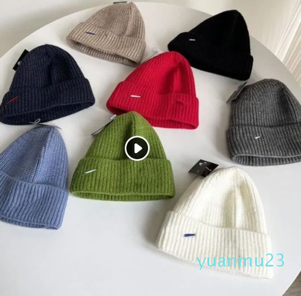 2024 QC Yüksek Kaliteli Çift Açık Hava Spor Tarzı Tasarımcısı Beanie Hat Kadınlar Moda Sonbahar ve Kış Sıcak NK Mektup Nakış 8 Renkler Casquette