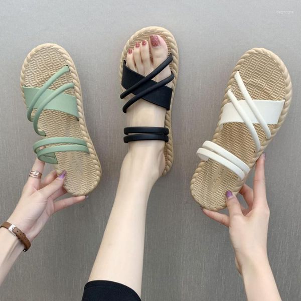 Sandalet 2023 Yaz Ayakkabıları Kadınlar Düz Mujer İnce Şeritler Plaj bayanlar Flip Flops Tasarımcı