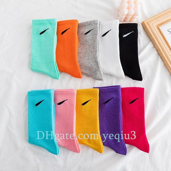 Größe M Männer Socken Knöchelsocken atmungsaktive Baumwollsportsocken Frauen Socken Designer -Designer Long Socken Großhandel Multicolor -Mischfarben, erforderliche Farbe für