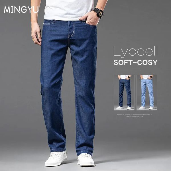 Jeans da uomo 2023 Estate Lyocell Baggy Vita elastica Pantaloni in denim dritto sottile Pantaloni classici blu scuro Taglie forti 40 42 231009