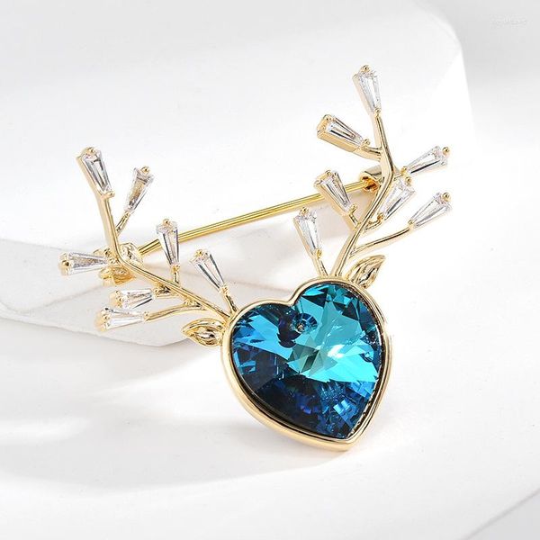 Broschen Weibliche Mode Blau Herz Kristall Nette Deer Für Frauen Luxus Gold Farbe Legierung Tier Brosche Sicherheitsnadeln