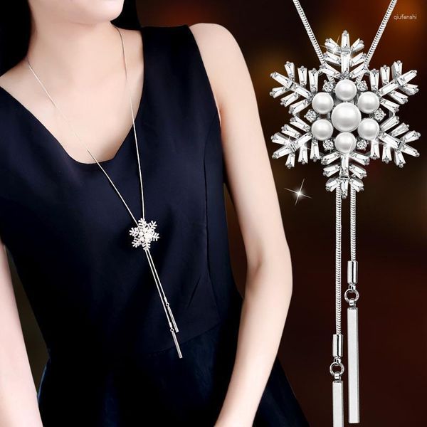 Collane con ciondolo Pendenti con ciondolo maglione a catena lunga di moda per le donne Collana con fiocco di neve con perle di strass Gioielli femminili